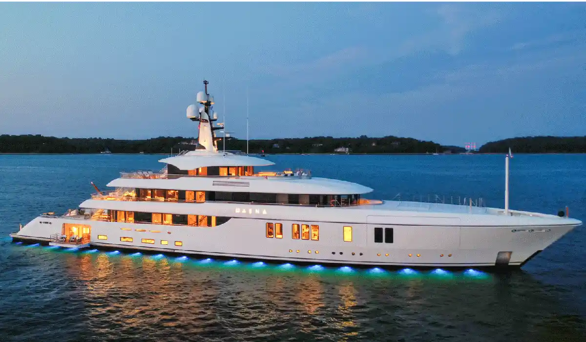 Feadship - Lunasea - Luxury Yacht Charter - Preowned Luxury Yachts - Exclusive Concierge Club.webp